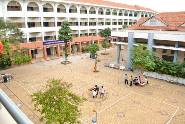 đánh giá Trường THPT Trần Hưng Đạo có tốt không