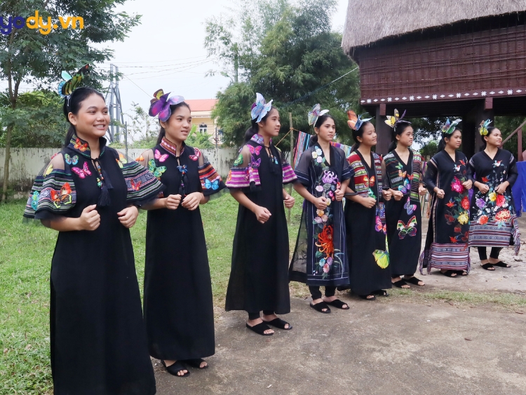 trang phục dân tộc tây nguyên