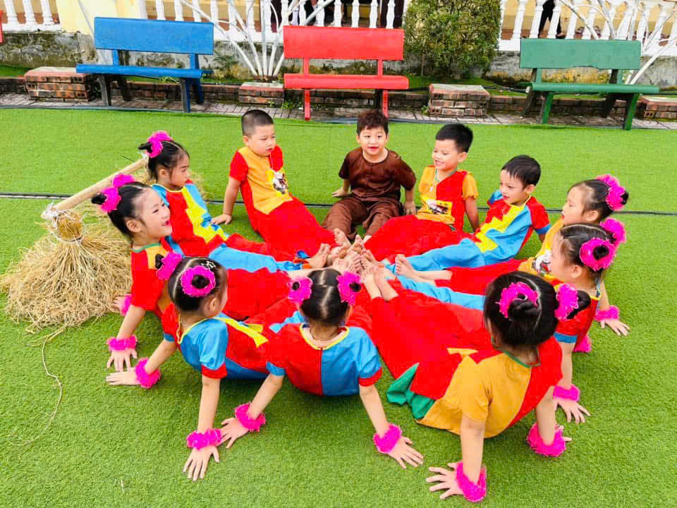 trang tri san truong tieu hoc 14