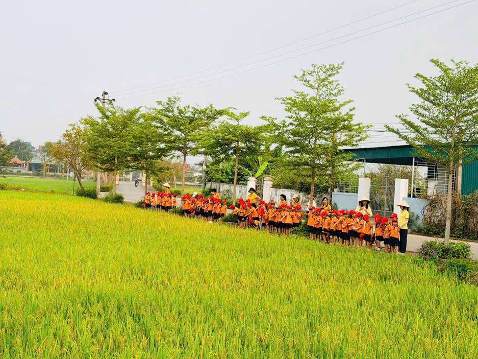 bieu hien cua tinh yeu que huong dat nuoc 1