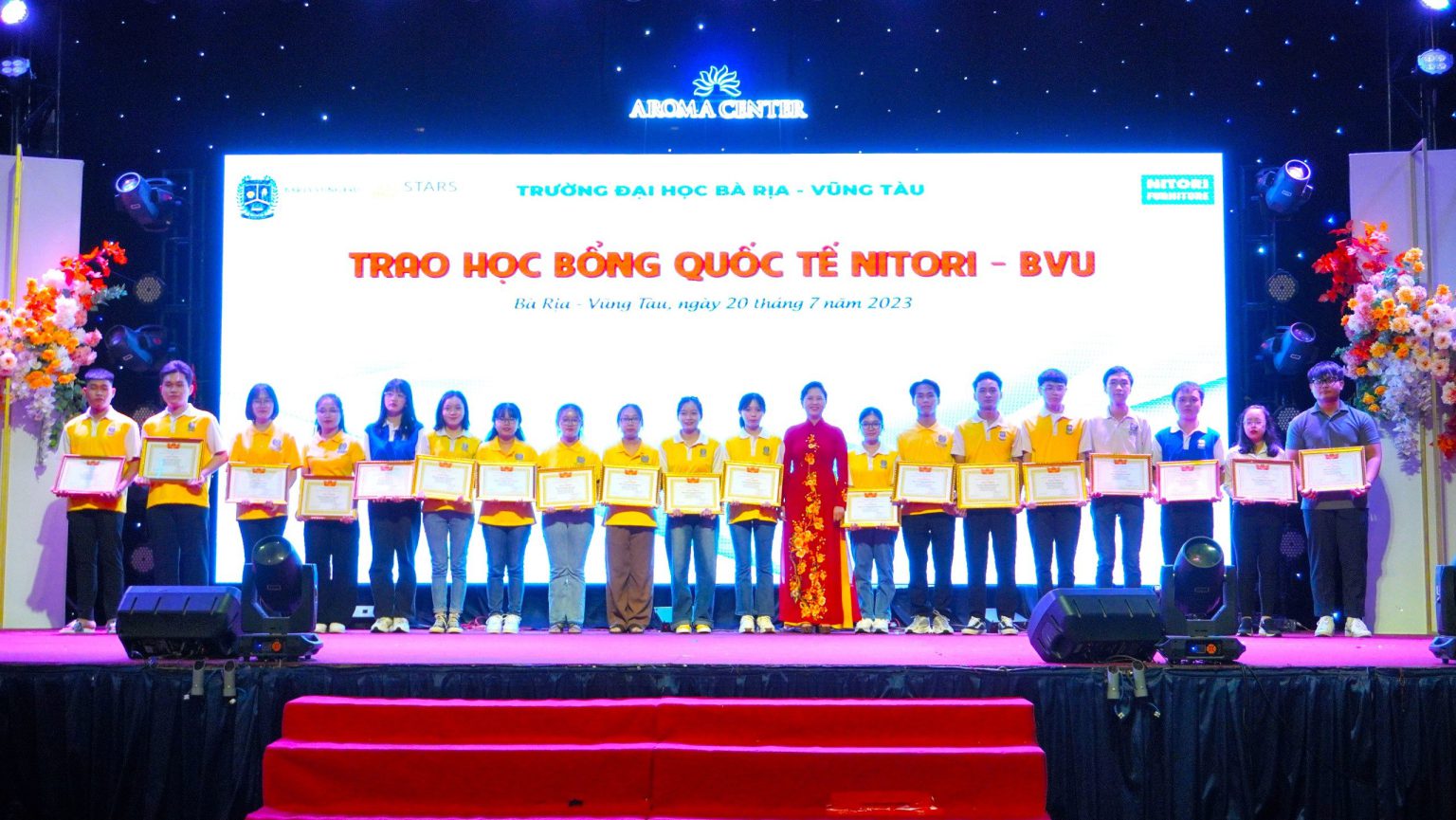 dai hoc ba ria vung tau hoc phi