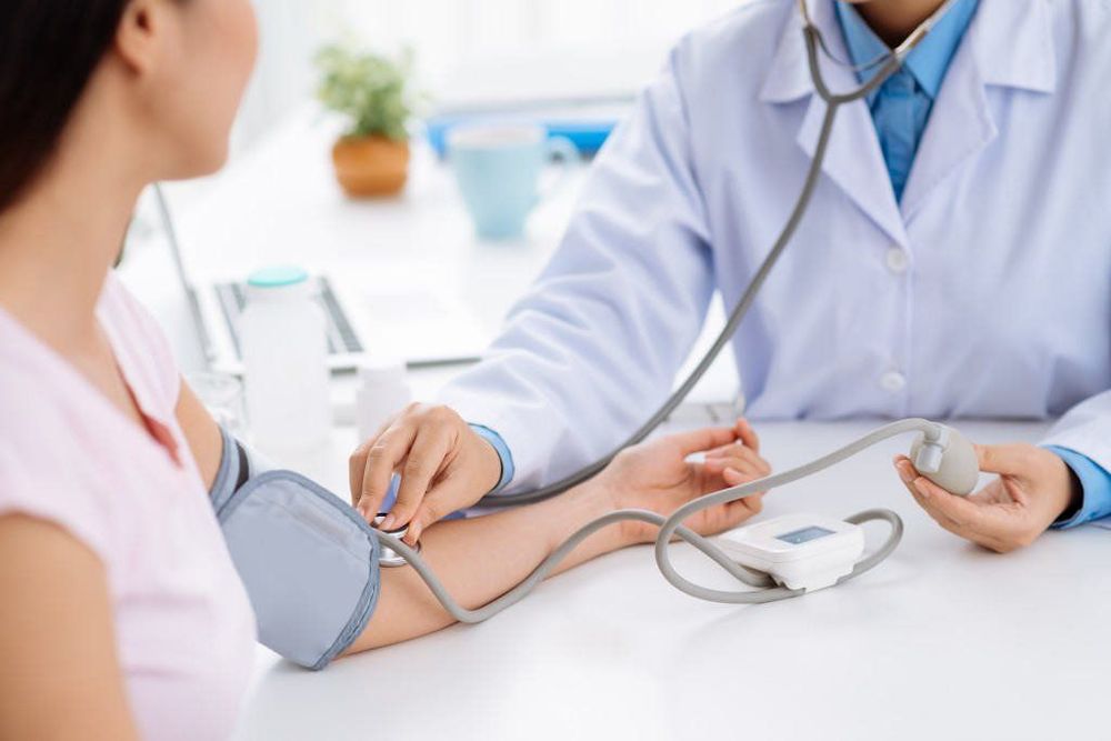 Phụ nữ béo phì và tăng huyết áp rất thích hợp với Que cấy Implanon