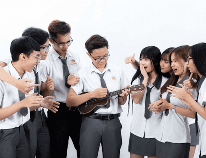 Dress code là gì? Các loại dress code phổ biến và cách mặc đúng