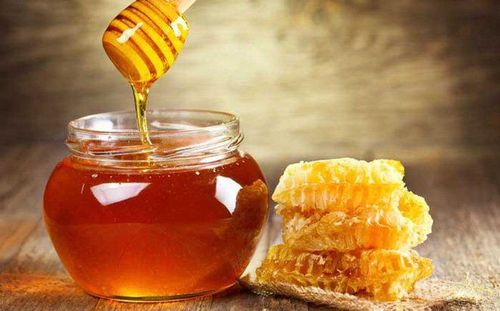 Mật ong có thể ở dạng thô hoặc đã qua chế biến