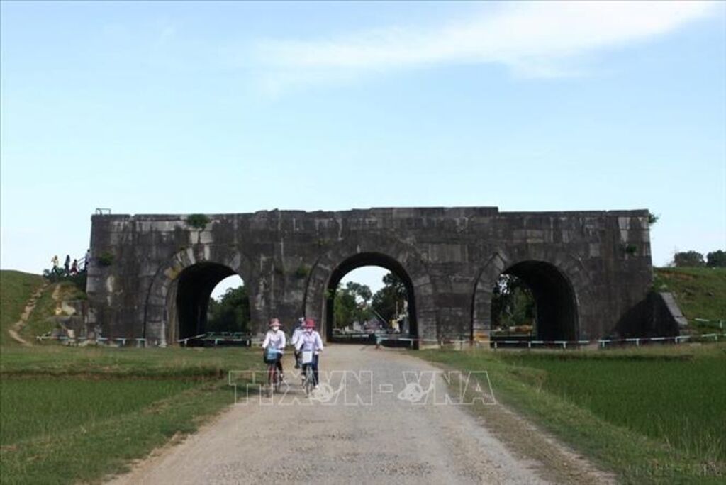 gia tri lich su cua di san duoc giu gin thong qua viec 3