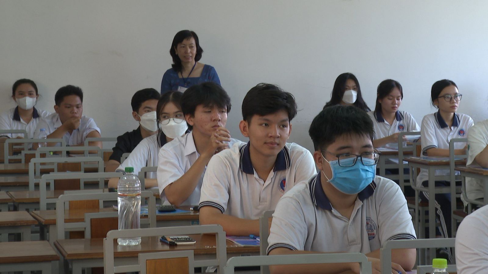 giuong dong kich tay sai chinh ta 4