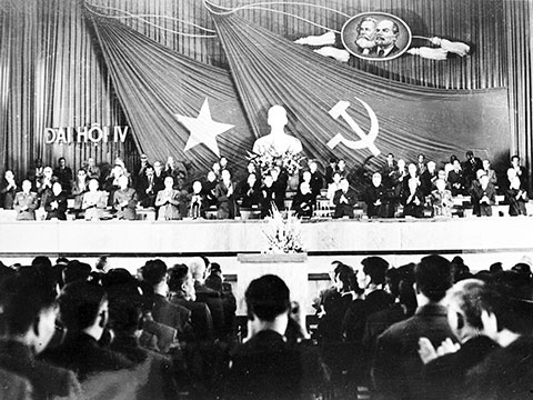 khi moi thanh lap dang ta co ten goi la gi 1