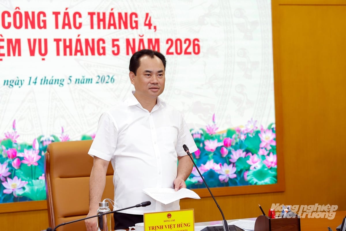 Bộ trưởng Trịnh Việt Hùng chủ trì Hội nghị giao ban công tác tháng 4, triển khai nhiệm vụ tháng 5 và quý II/2026. Ảnh: Khương Trung.