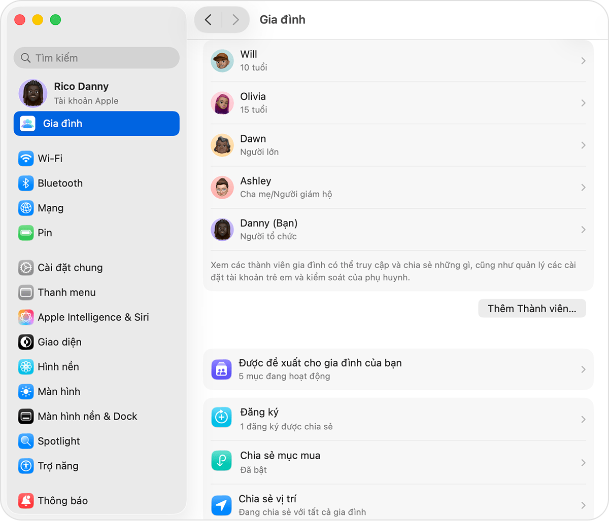 Màn hình macOS hiển thị các bước để thêm thành viên vào nhóm Chia sẻ trong gia đình.