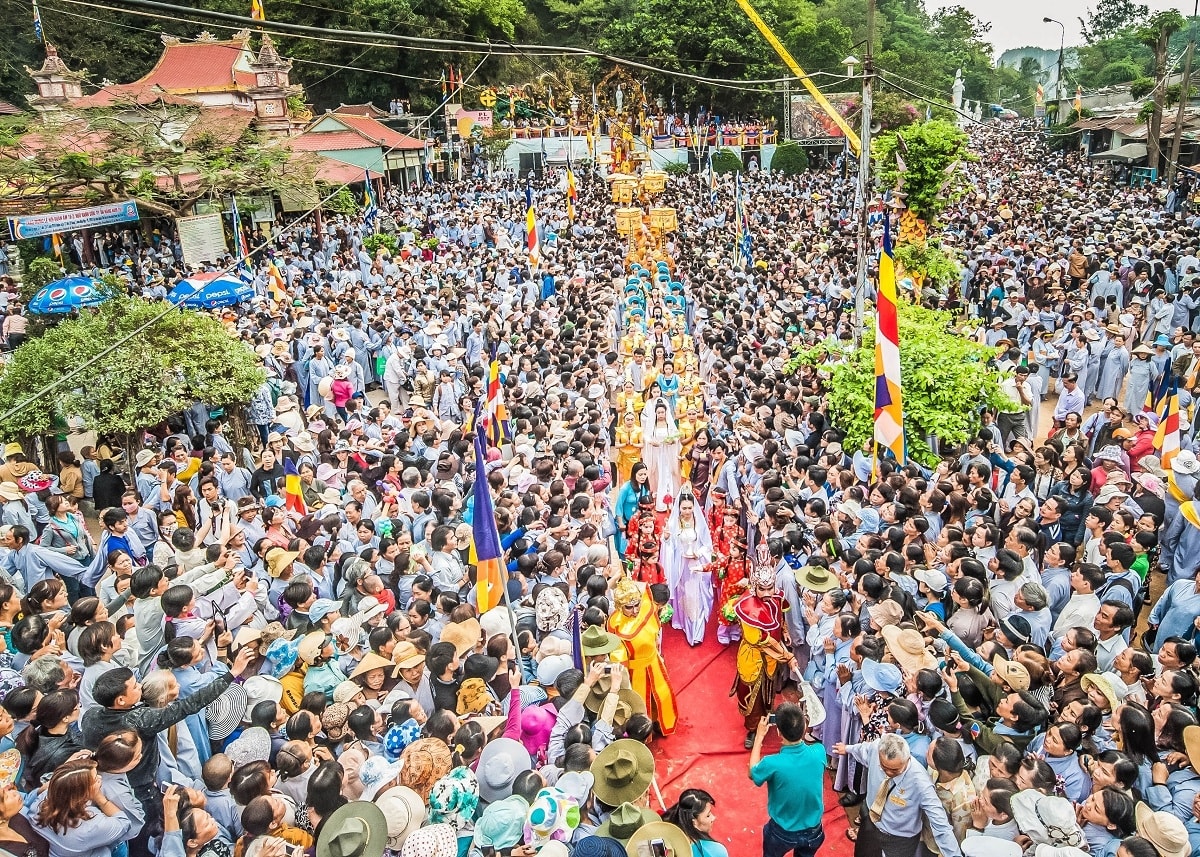 Lễ hội truyền thống Quán Thế Âm Ngũ Hành Sơn thu hút hàng ngàn Nhân dân và du khách tới tham dự (Ảnh tư liệu)