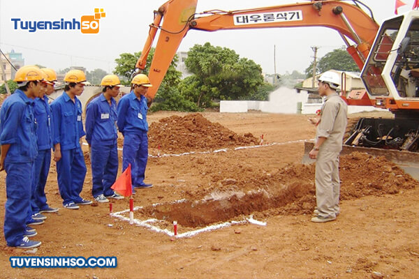 truong cao dang co gioi xay dung 1