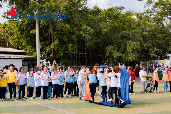 teambuilding-cao-dang-pham-ngoc-thach-tphcm-2