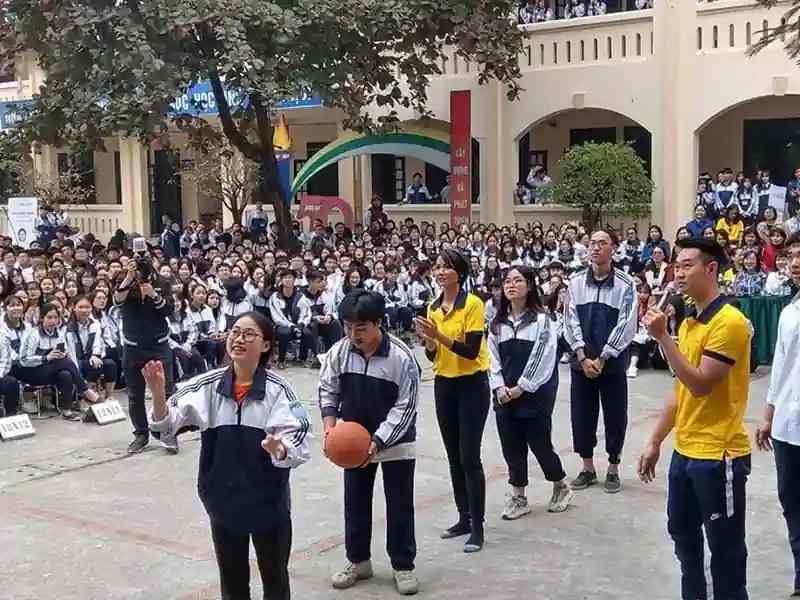 đánh giá Trường THPT Hoàng Văn Thụ có tốt không