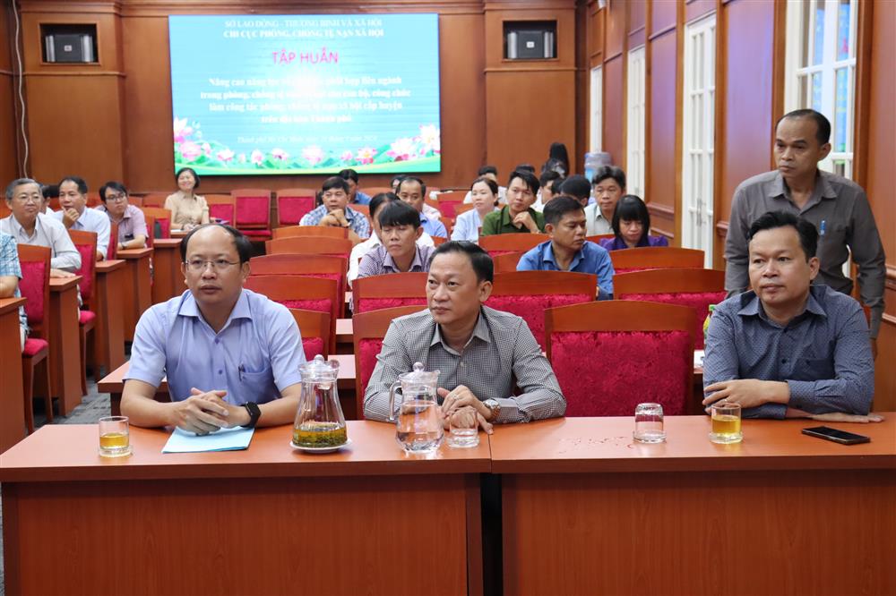 van nghi luan te nan xa hoi