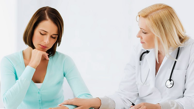 Nếu bạn không thể tự kiểm soát được tâm trạng của bản thân thì việc gặp gỡ các chuyên gia để được tư vấn là cần thiết