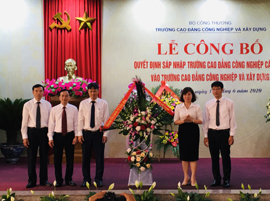 cao dang cong nghiep cam pha 8