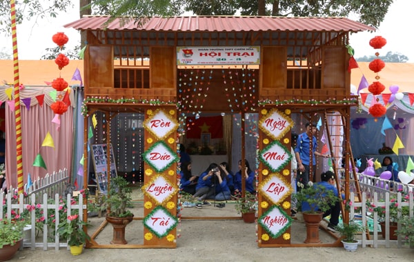 Mẫu cổng trại 26/3 đẹp nhất