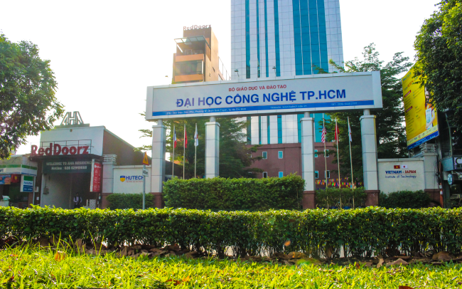dai hoc hutech la truong cong hay tu