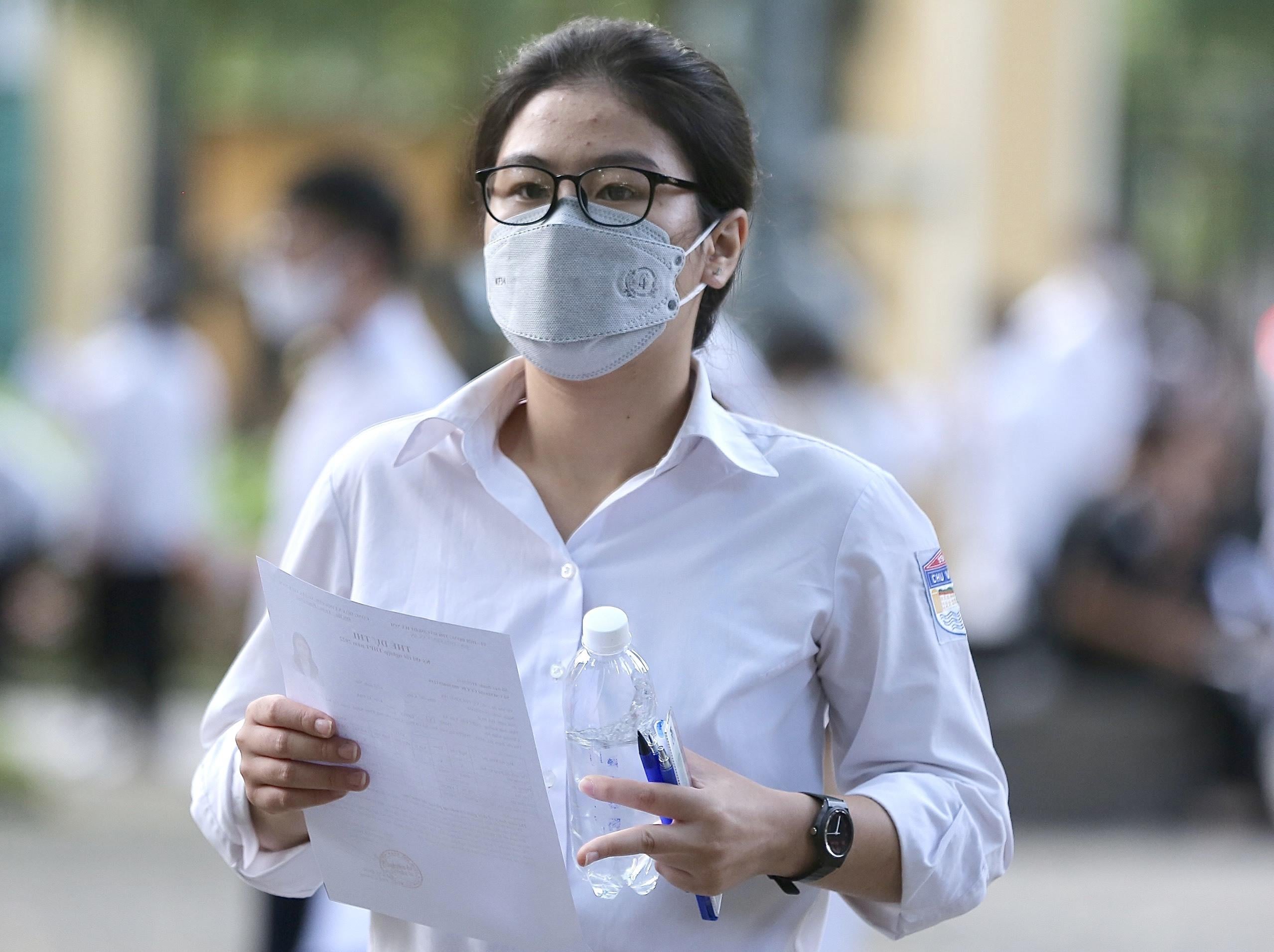 Giáo viên: Đề Toán thi tốt nghiệp THPT 2022 khó hơn năm trước, độ phân hoá cao - 1