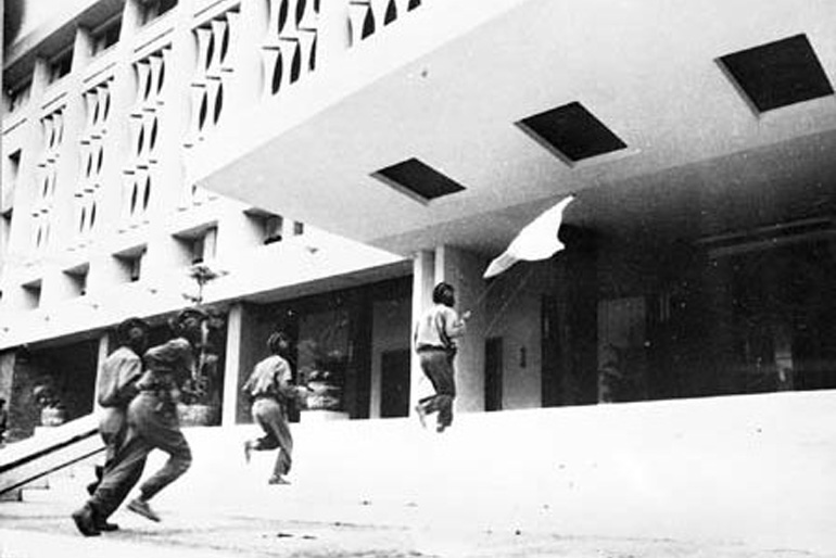 dien bien chien dich ho chi minh nam 1975 1