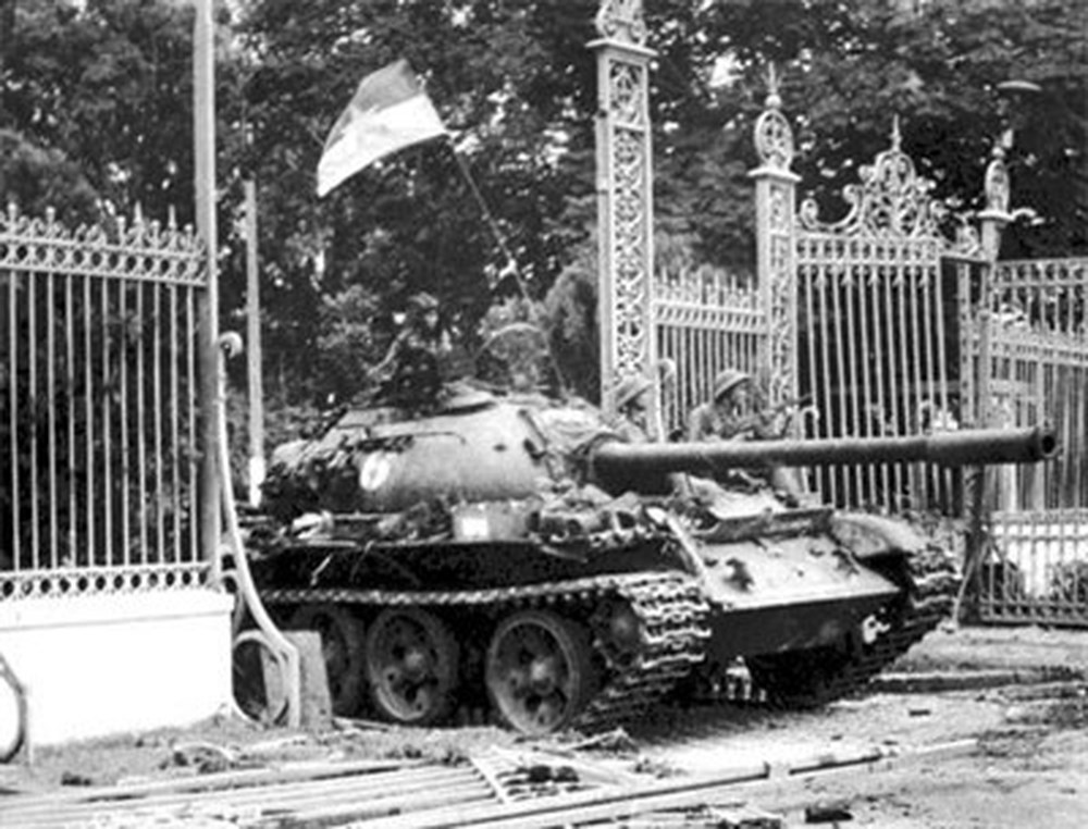 dien bien chien dich ho chi minh nam 1975