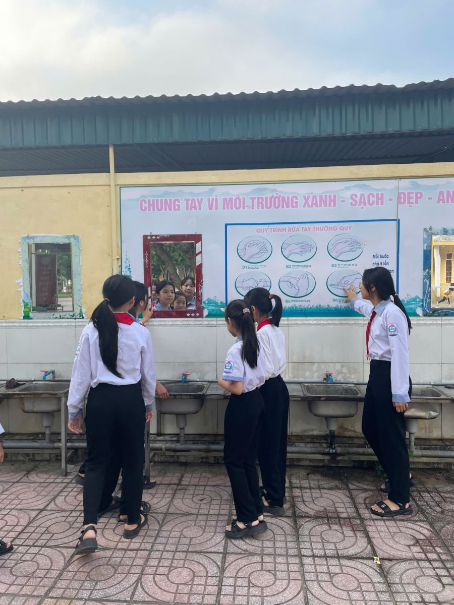 hoat dong trai nghiem tieng anh la gi 3