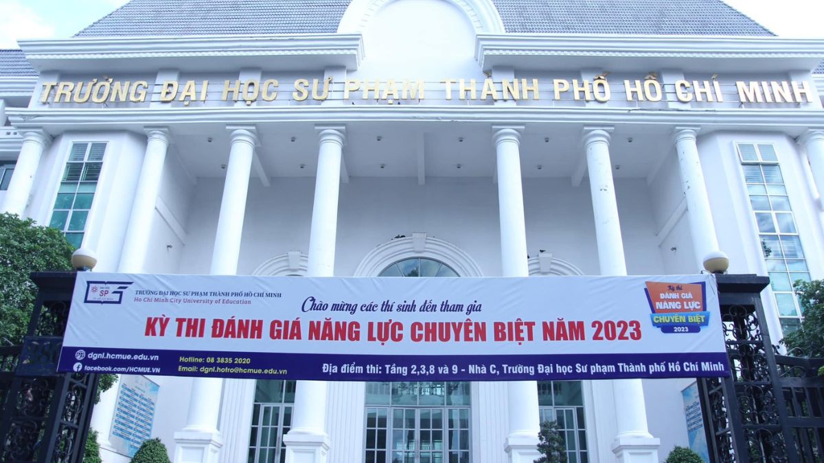 Mức học phí trường Đại Học Sư Phạm TPHCM mới nhất