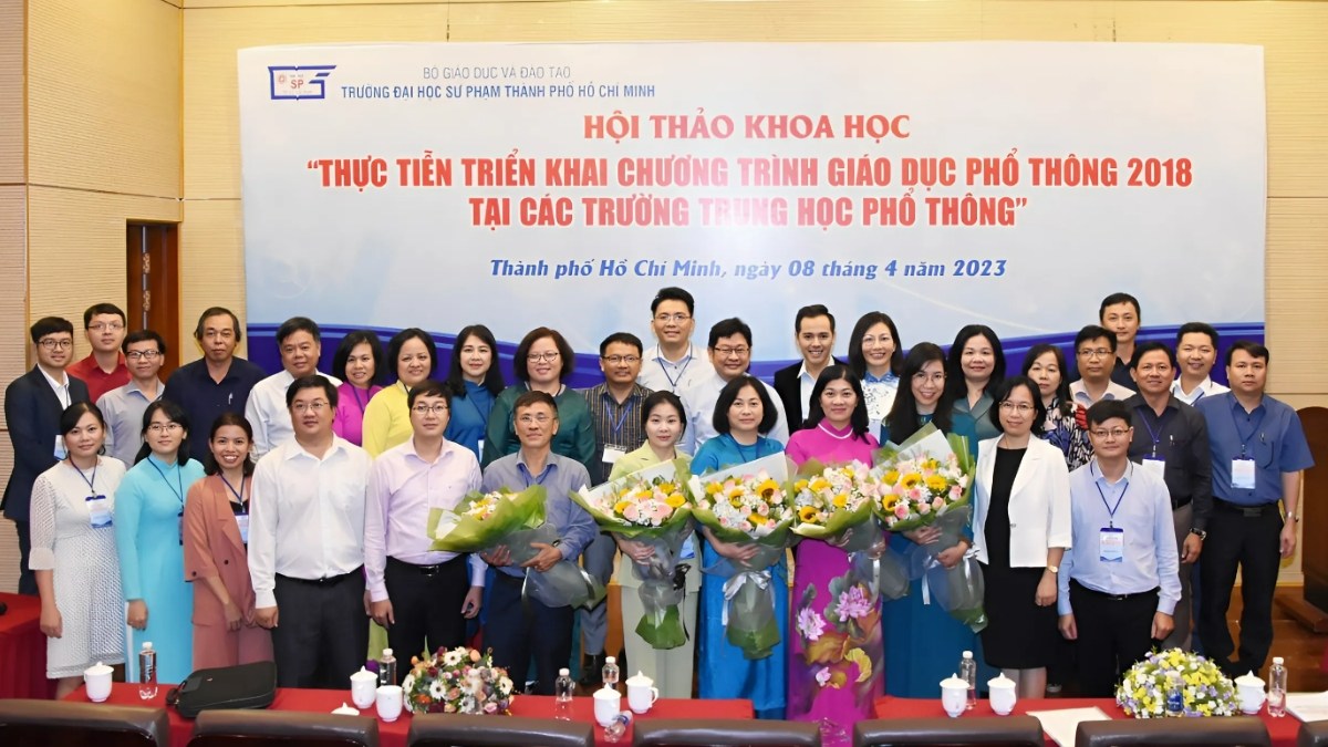 học phí trường HCMUE Đại Học Sư Phạm TPHCM có ưu điểm gì