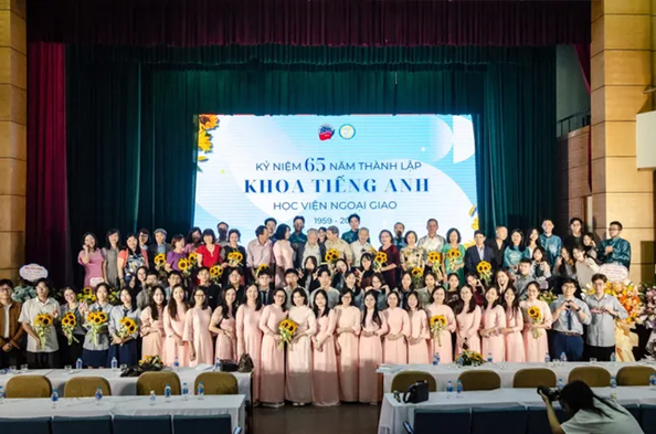 hoc vien ngoai giao lam nghe gi 2