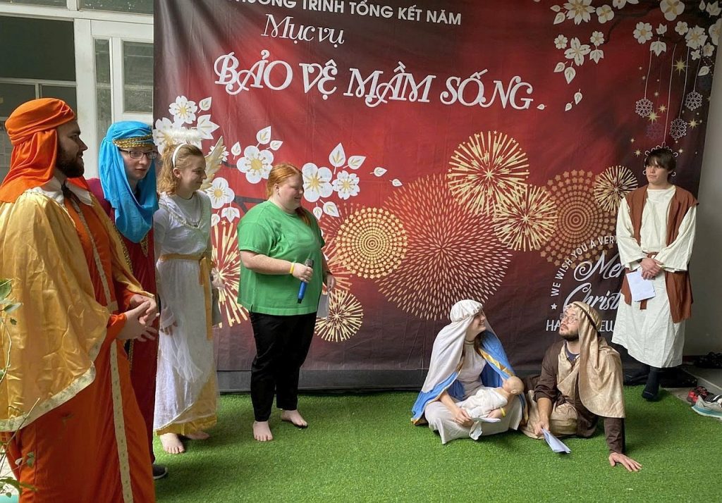 mai am tinh thuong tieng anh la gi 4