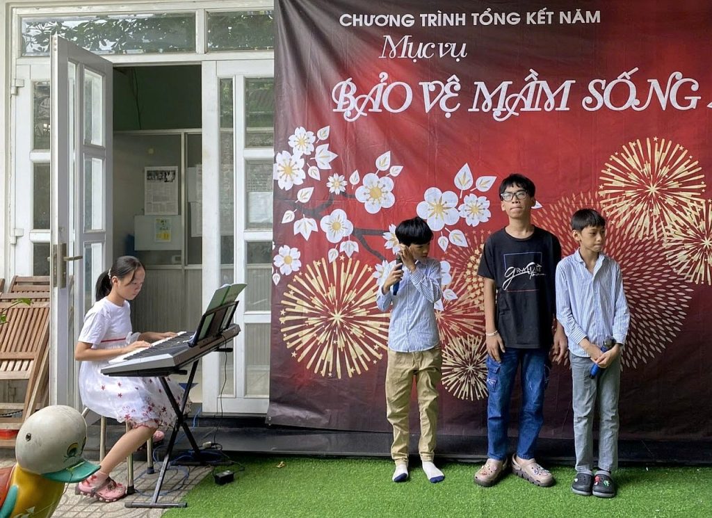 mai am tinh thuong tieng anh la gi 5