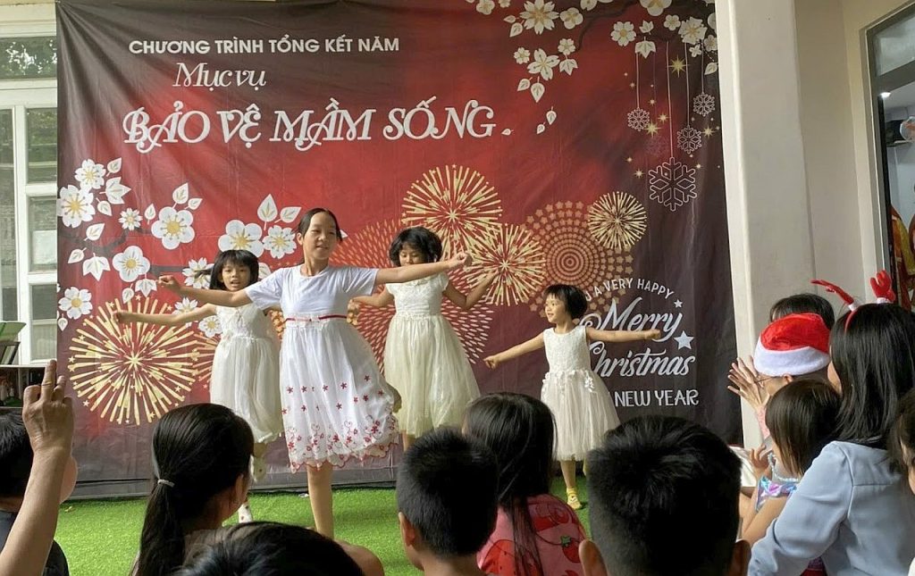 mai am tinh thuong tieng anh la gi 6