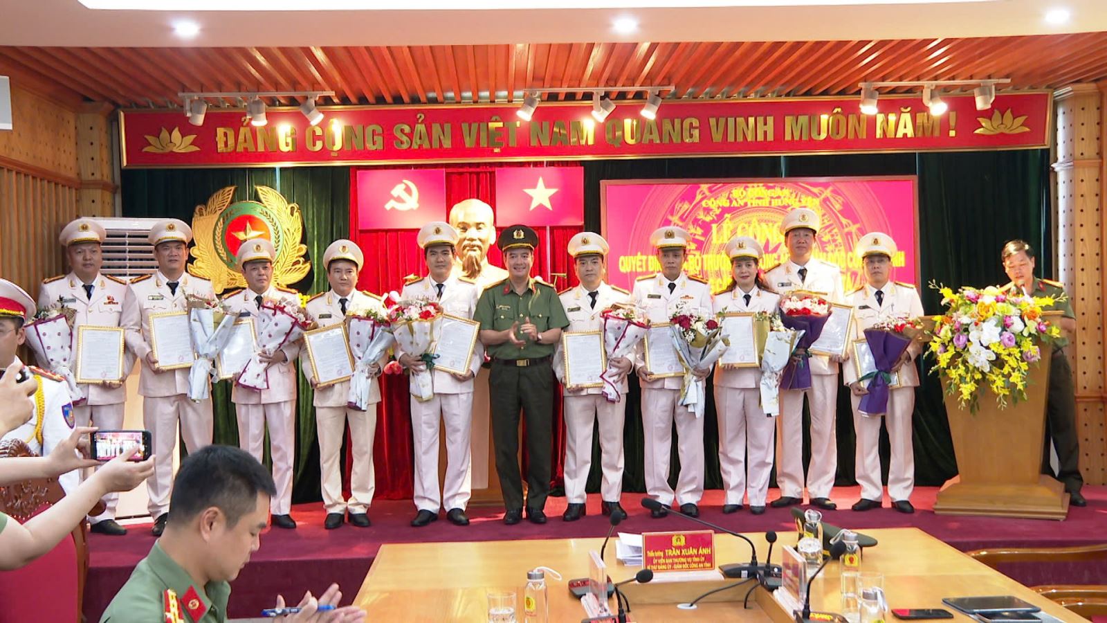 Công an tỉnh Hưng Yên có 18 đồng chí được thăng cấp bậc hàm Đại tá Công an nhân dân