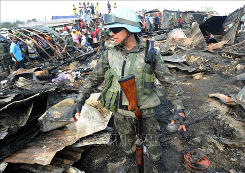 quoc te hoa binh 2