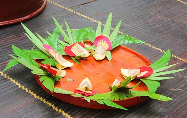 Trầu têm cánh phượng dùng trong các mâm cúng