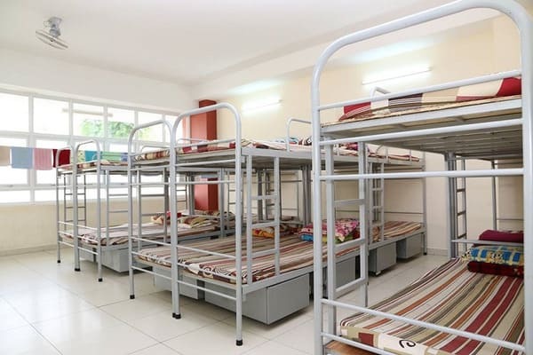 đánh giá Trường THPT Việt Âu có tốt không