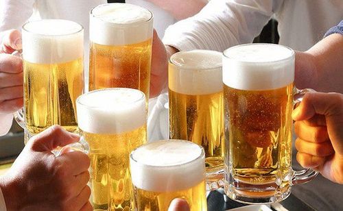 Bia có trọng lực ban đầu và cuối cùng là khác nhau