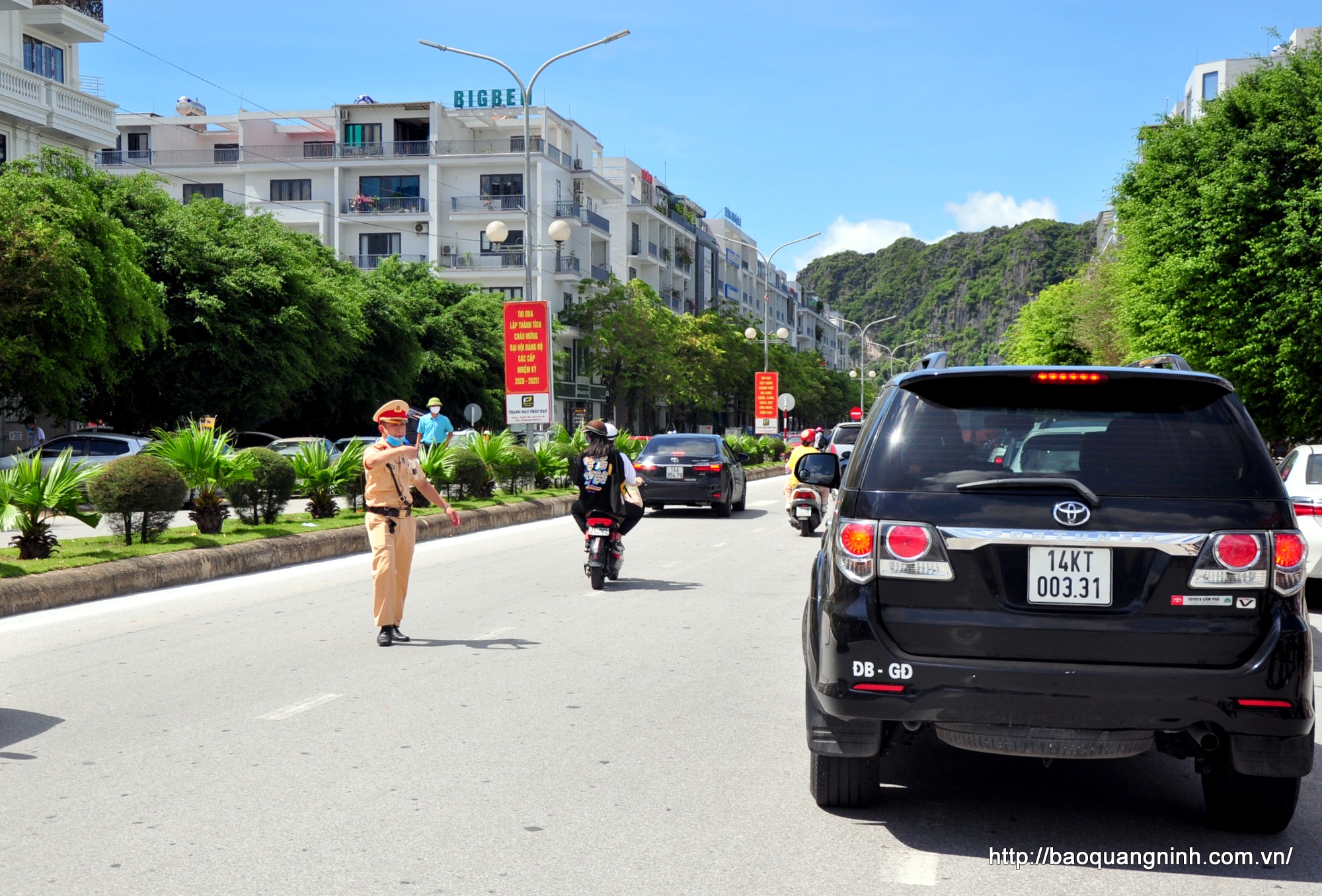 Tại các Điểm thi, lực lượng chức năng tập trung, nỗ lực thực hiện nhiệm vụ đảm bảo ANTT, ATGT phục vụ Kỳ thi.